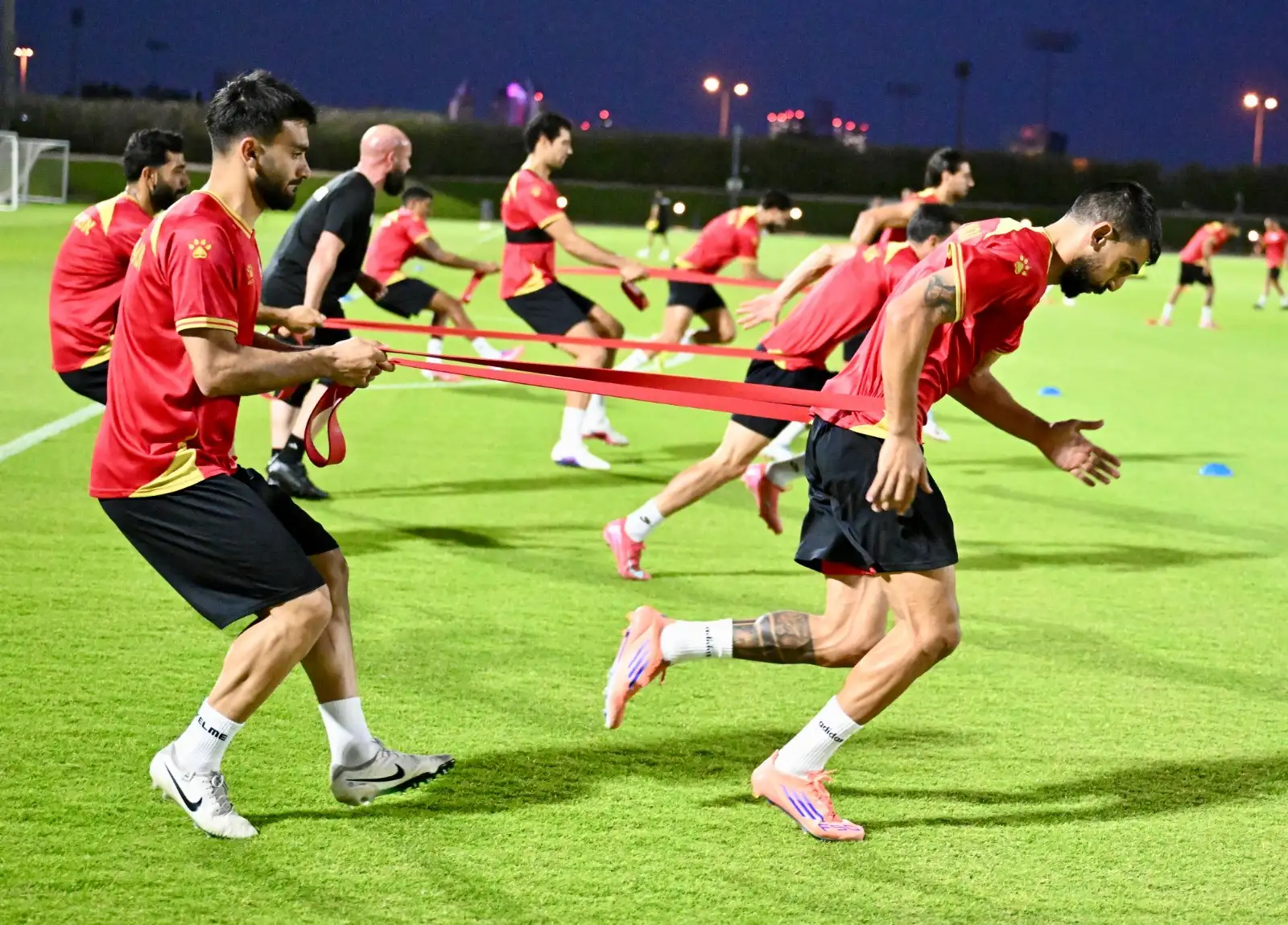لبنان يواجه اليمن لحسم بطاقة التأهل الأخيرة إلى كأس آسيا