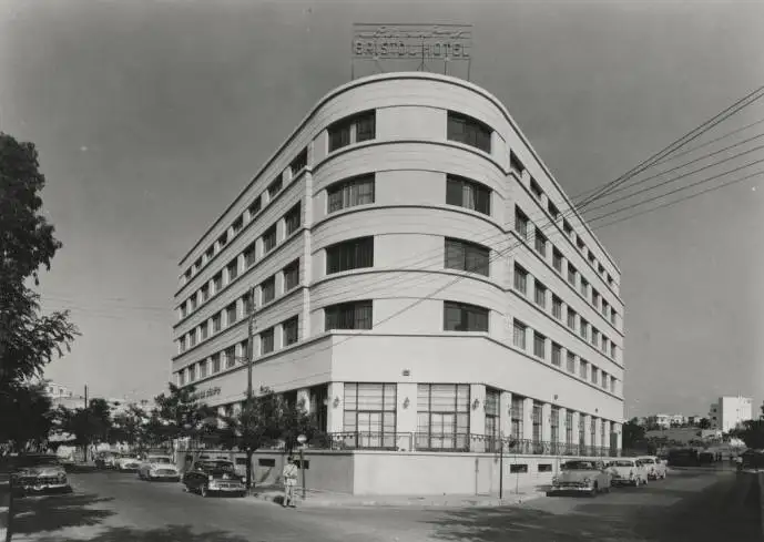 حين تُقفل الذاكرة أبوابها: من البريستول إلى الكومودور… كيف تخسر بيروت فنادقها وتفقد ذاكرتها؟