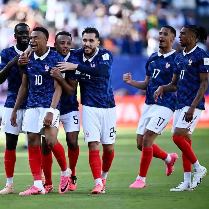 المغرب يواصل الحلم العالمي... ثلاثية في شباك كندا تقوده إلى ربع النهائي ومواجهة نارية مع فرنسا التي تجاوزت الباراغواي بصعوبة